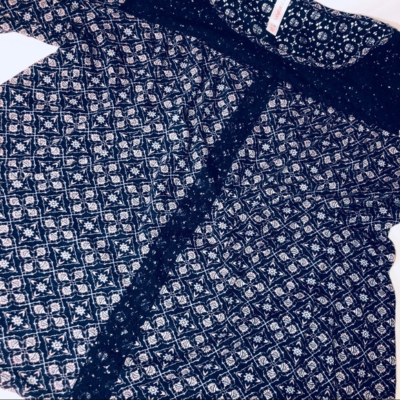 🌺floral spring top - Picture 5 of 8